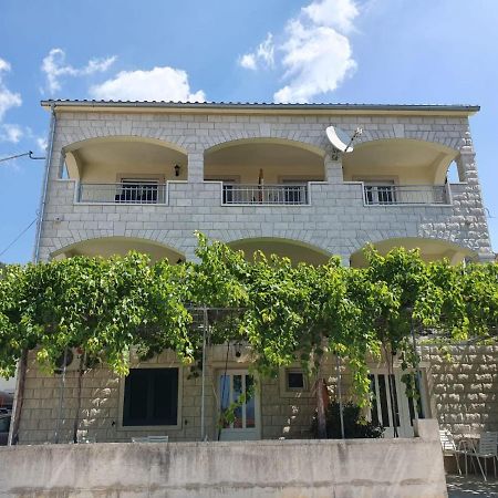 Apartments Gojevic Bol Exterior foto