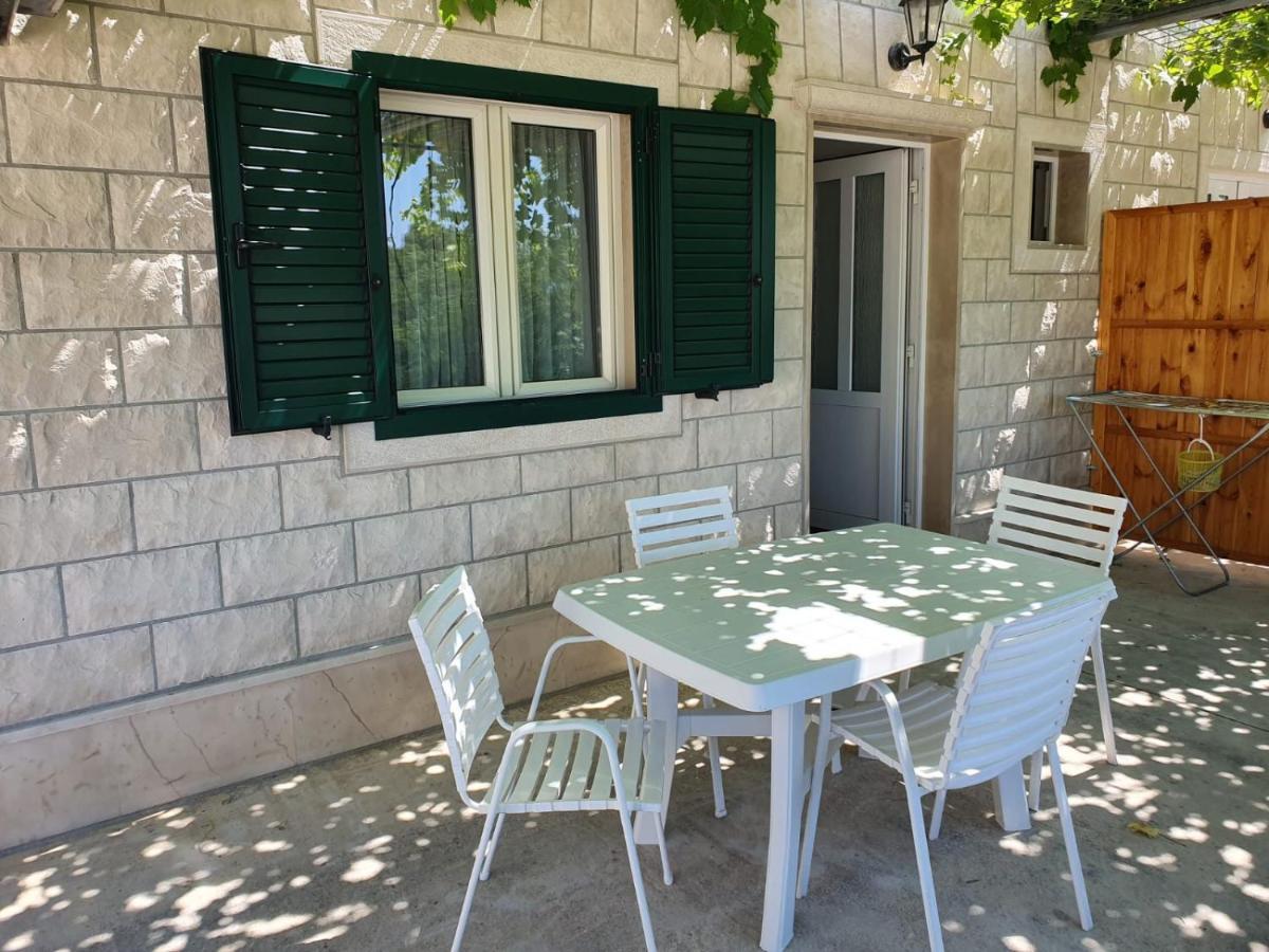 Apartments Gojevic Bol Exterior foto