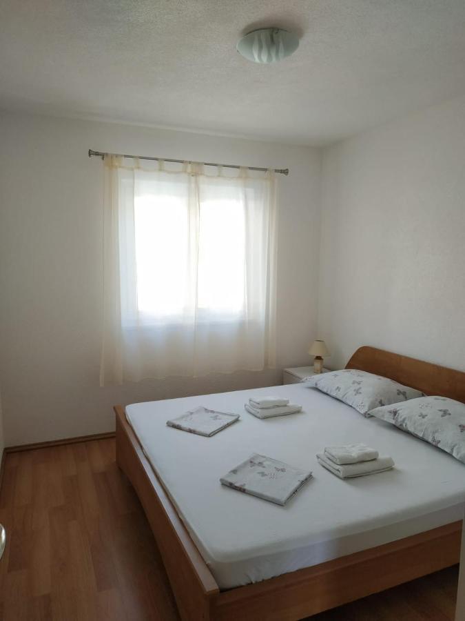 Apartments Gojevic Bol Exterior foto