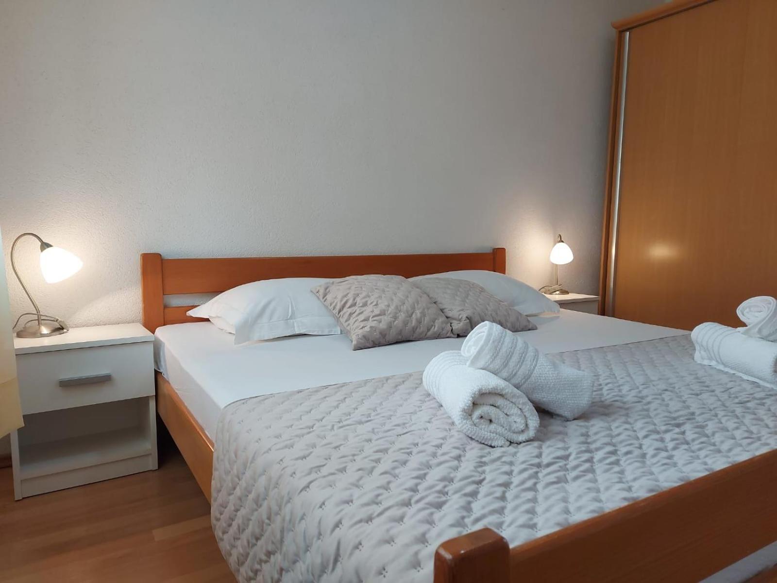 Apartments Gojevic Bol Exterior foto