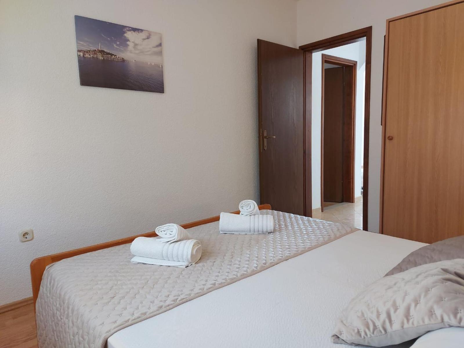 Apartments Gojevic Bol Exterior foto